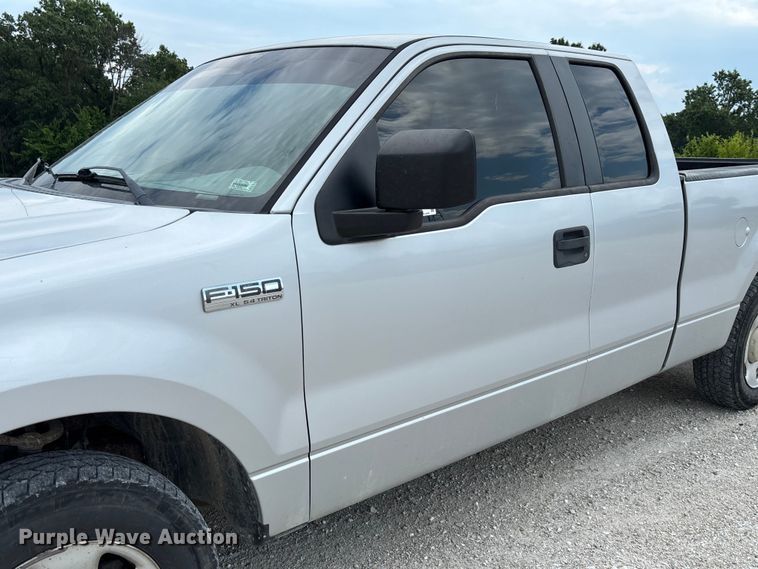 image for item FC1916 2007 Ford F150 XL Ext. Cab pickup truck
