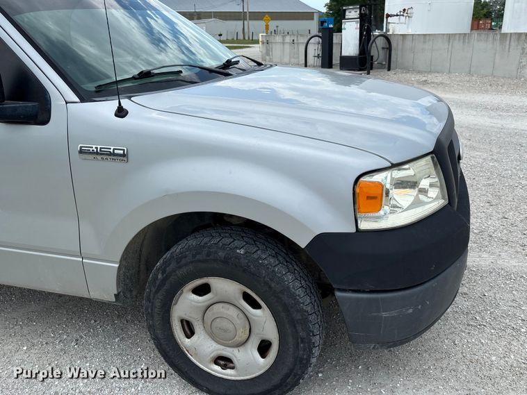image for item FC1916 2007 Ford F150 XL Ext. Cab pickup truck