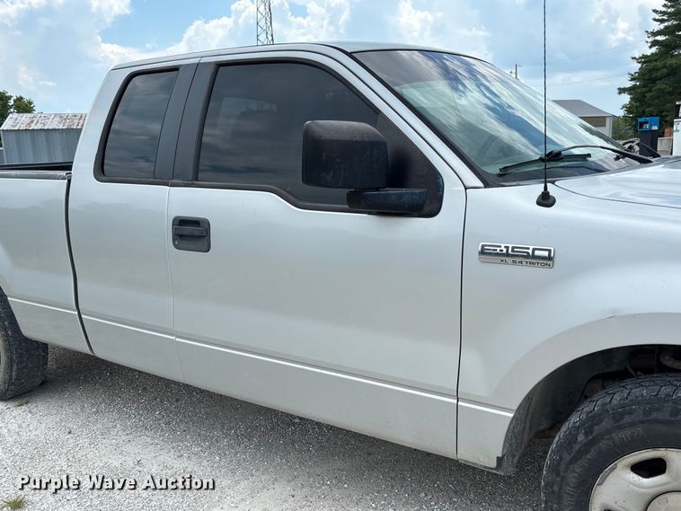 image for item FC1916 2007 Ford F150 XL Ext. Cab pickup truck