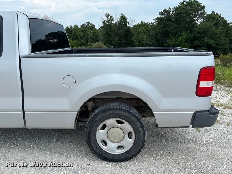 image for item FC1916 2007 Ford F150 XL Ext. Cab pickup truck