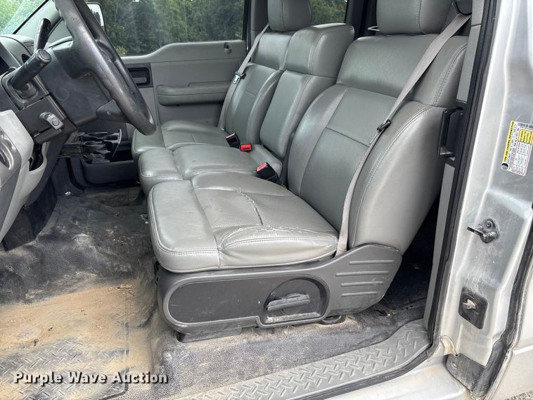 image for item FC1916 2007 Ford F150 XL Ext. Cab pickup truck