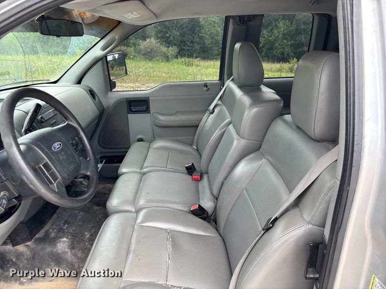 image for item FC1916 2007 Ford F150 XL Ext. Cab pickup truck