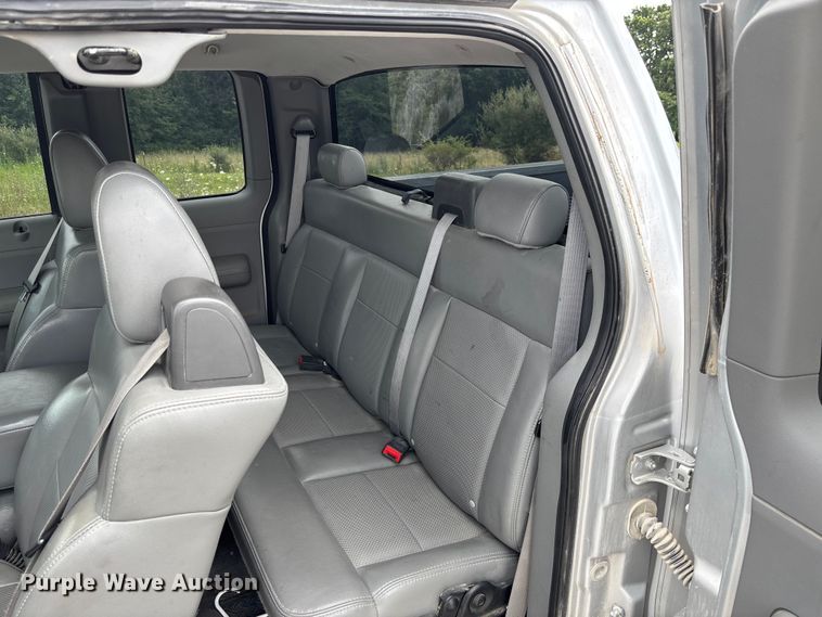 image for item FC1916 2007 Ford F150 XL Ext. Cab pickup truck