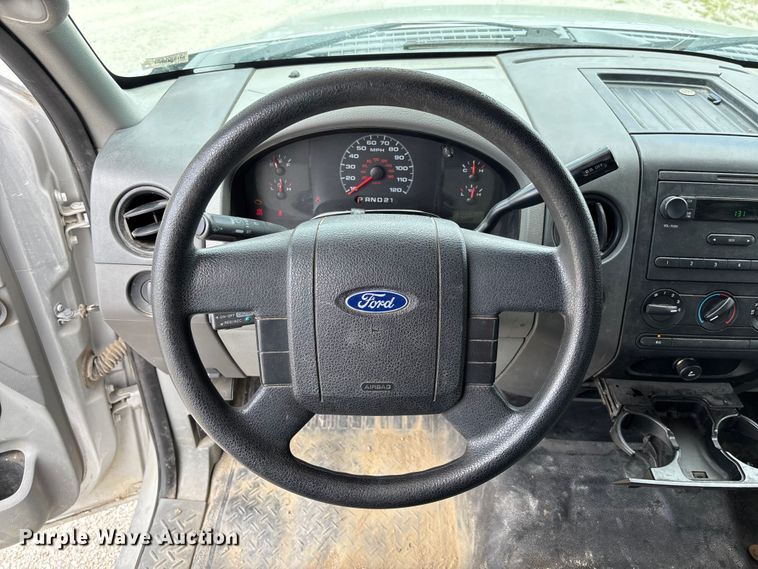 image for item FC1916 2007 Ford F150 XL Ext. Cab pickup truck