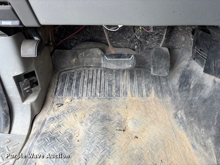 image for item FC1916 2007 Ford F150 XL Ext. Cab pickup truck