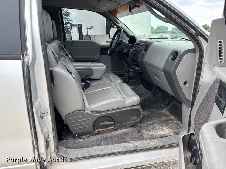 image for item FC1916 2007 Ford F150 XL Ext. Cab pickup truck