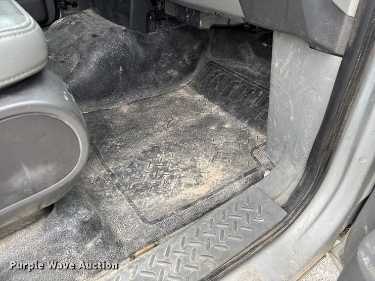 image for item FC1916 2007 Ford F150 XL Ext. Cab pickup truck