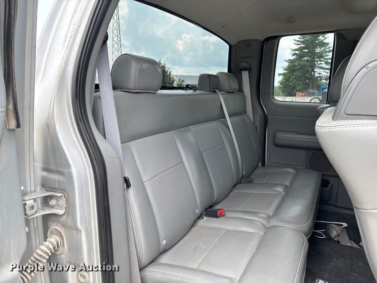 image for item FC1916 2007 Ford F150 XL Ext. Cab pickup truck