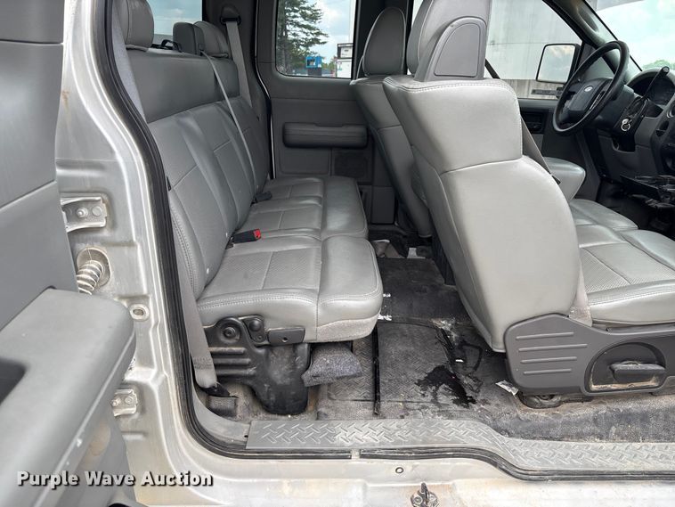image for item FC1916 2007 Ford F150 XL Ext. Cab pickup truck