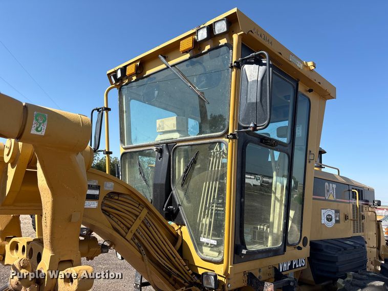 image for item FC2502 2007 Caterpillar 140H VHP Plus motor grader