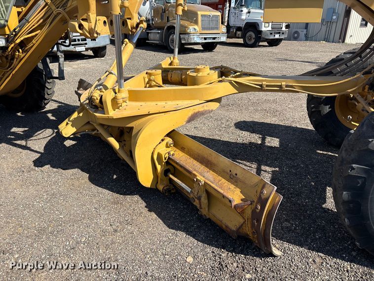 image for item FC2502 2007 Caterpillar 140H VHP Plus motor grader