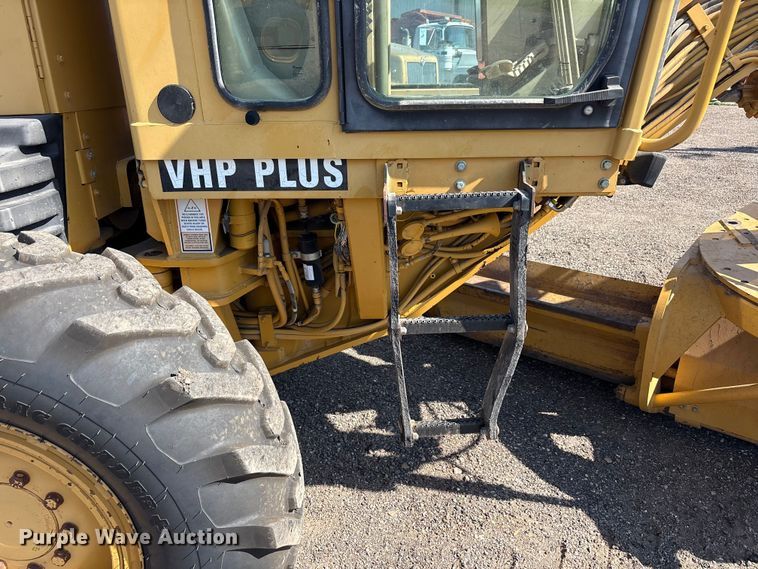 image for item FC2502 2007 Caterpillar 140H VHP Plus motor grader