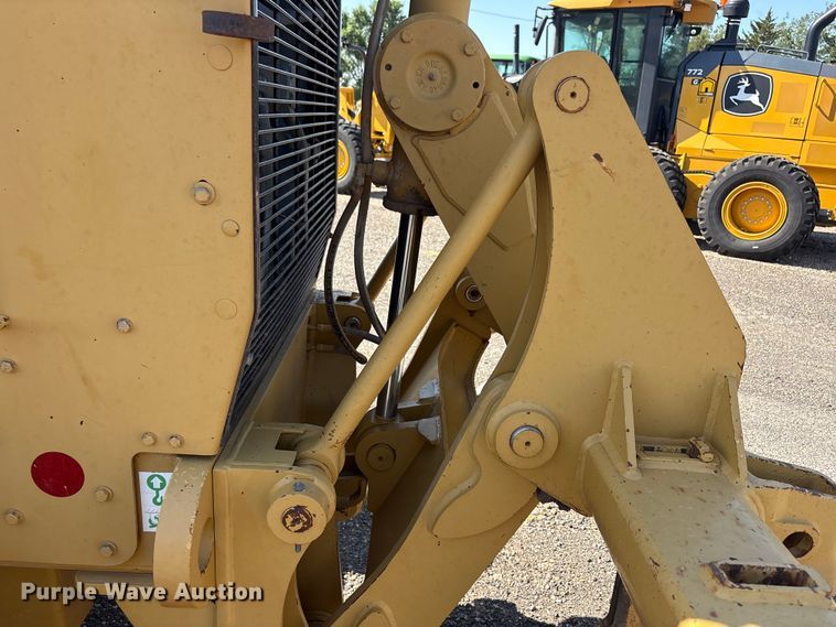 image for item FC2502 2007 Caterpillar 140H VHP Plus motor grader