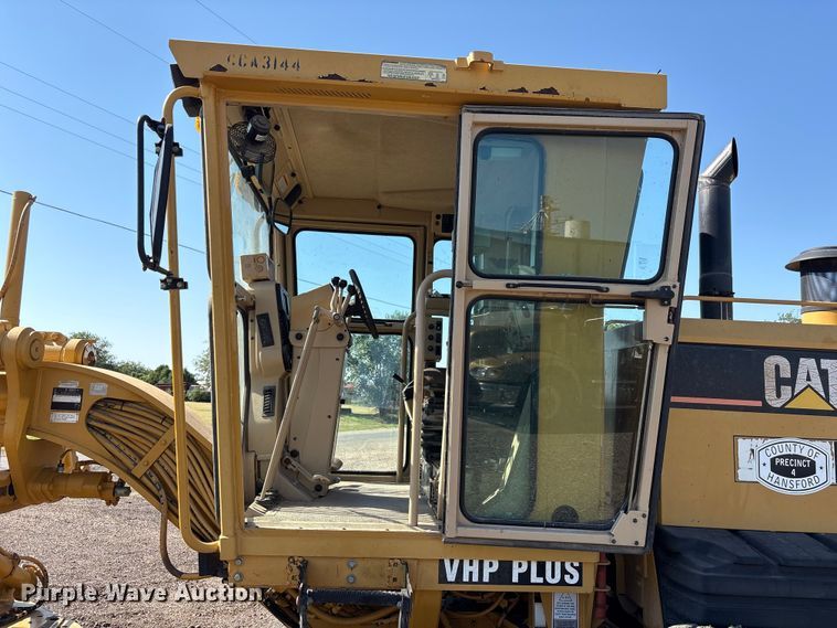 image for item FC2502 2007 Caterpillar 140H VHP Plus motor grader
