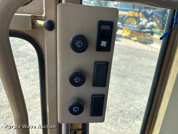 image for item FC2502 2007 Caterpillar 140H VHP Plus motor grader