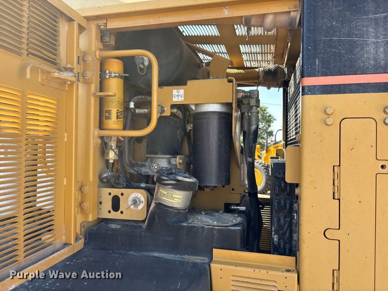 image for item FC2502 2007 Caterpillar 140H VHP Plus motor grader