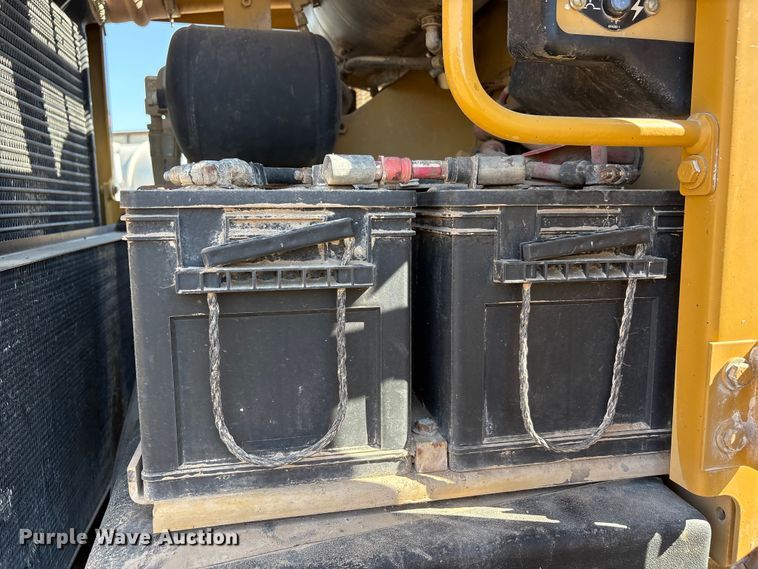 image for item FC2502 2007 Caterpillar 140H VHP Plus motor grader