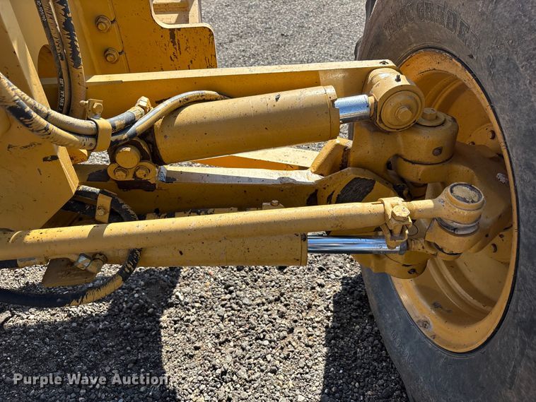 image for item FC2502 2007 Caterpillar 140H VHP Plus motor grader