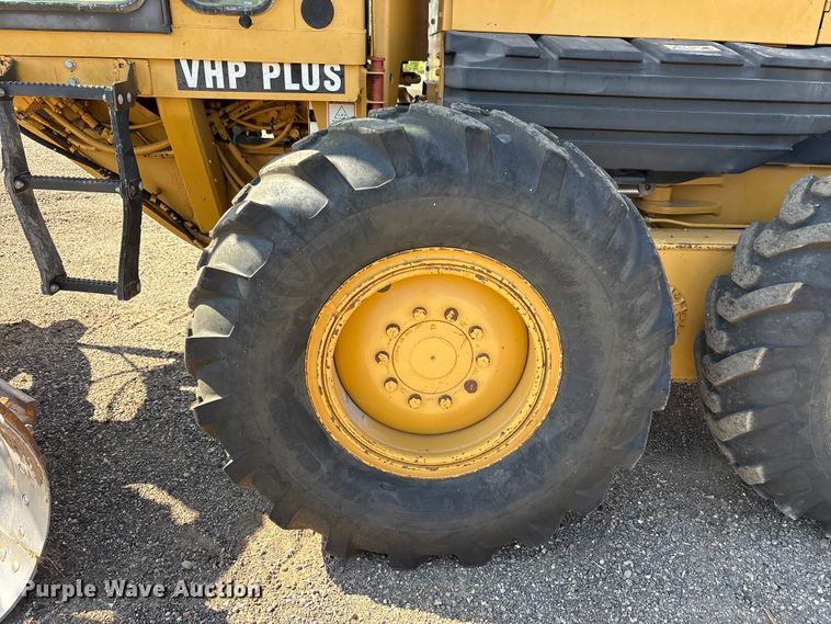 image for item FC2502 2007 Caterpillar 140H VHP Plus motor grader