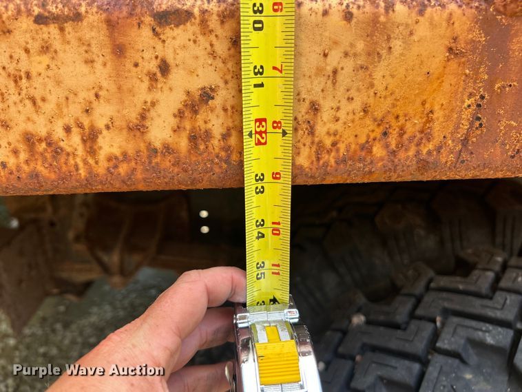image for item FC2836 1993 International 4900 dump truck