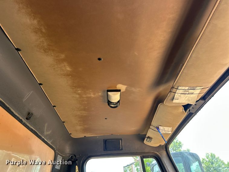 image for item FC2836 1993 International 4900 dump truck