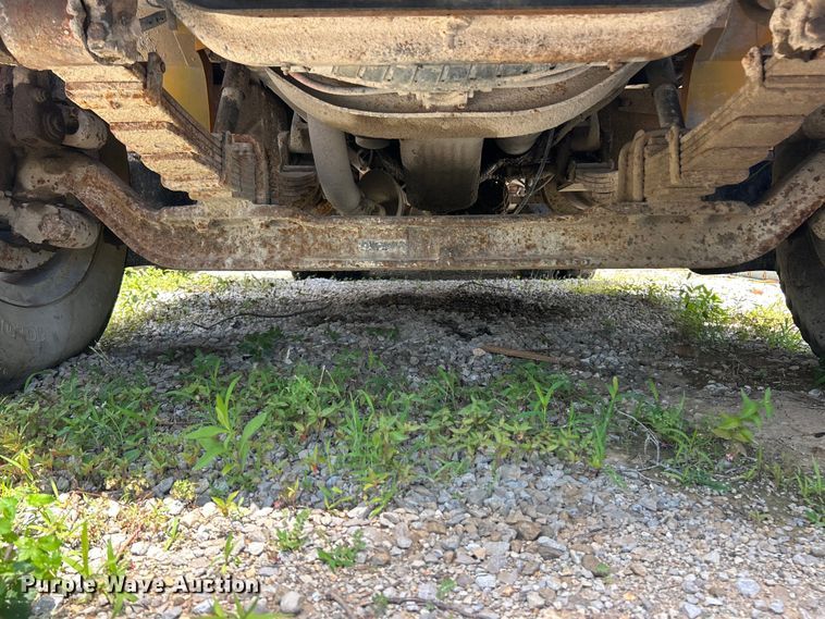 image for item FC2836 1993 International 4900 dump truck