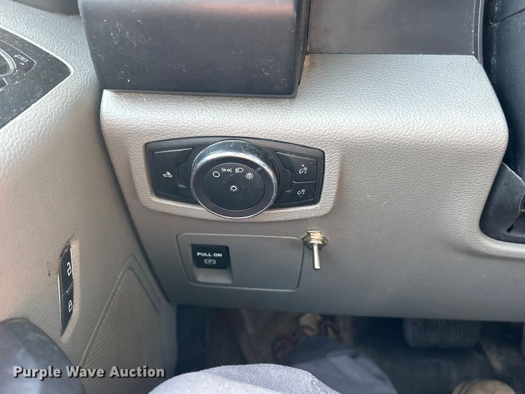 image for item FC2837 2019 Ford F-150 XL 