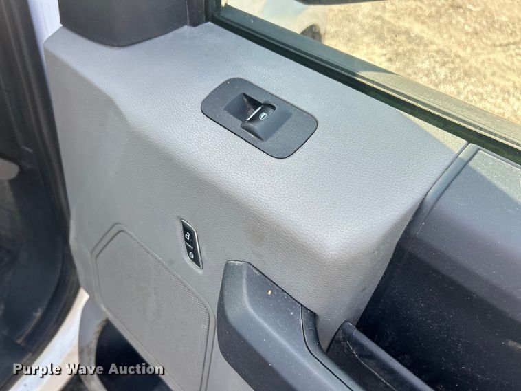 image for item FC2837 2019 Ford F-150 XL 
