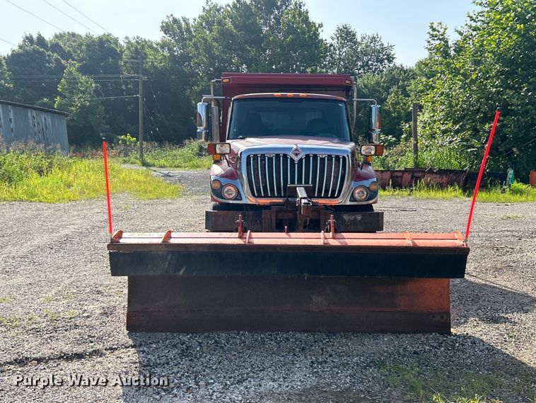 image for item FC2838 2010 International 7400 dump truck