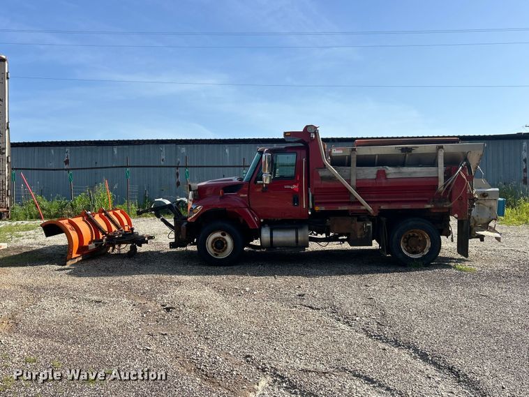 image for item FC2838 2010 International 7400 dump truck