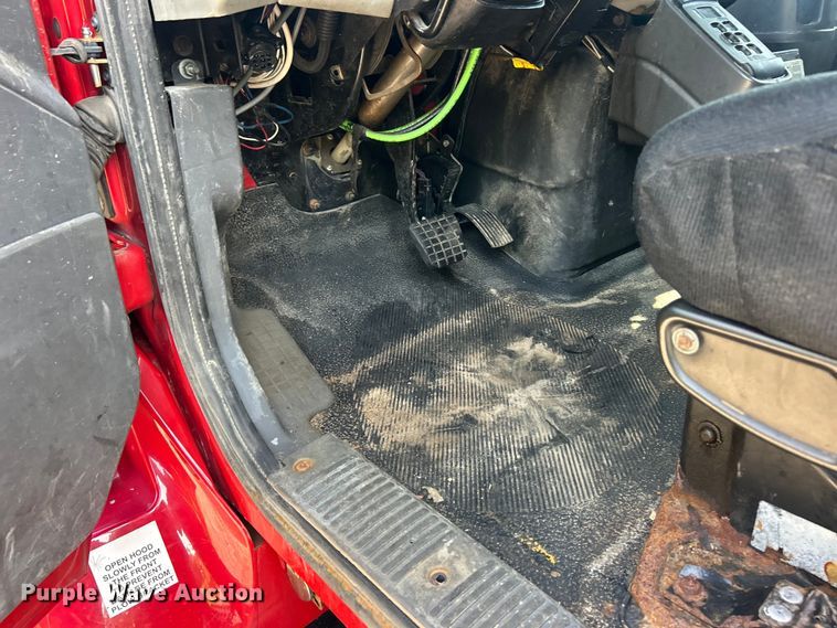 image for item FC2838 2010 International 7400 dump truck