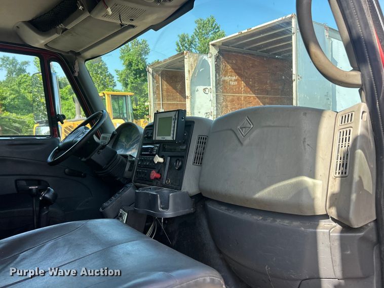 image for item FC2838 2010 International 7400 dump truck