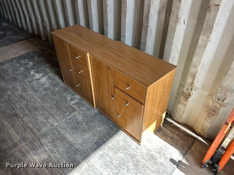 image for item FC2839 (2) cabinets