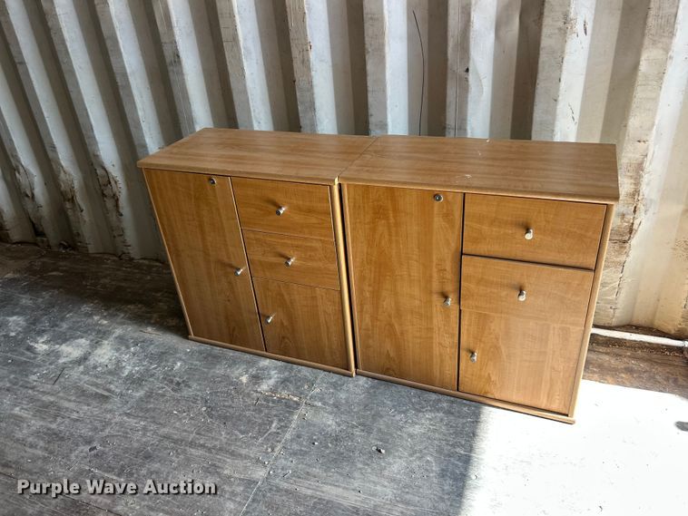 image for item FC2839 (2) cabinets