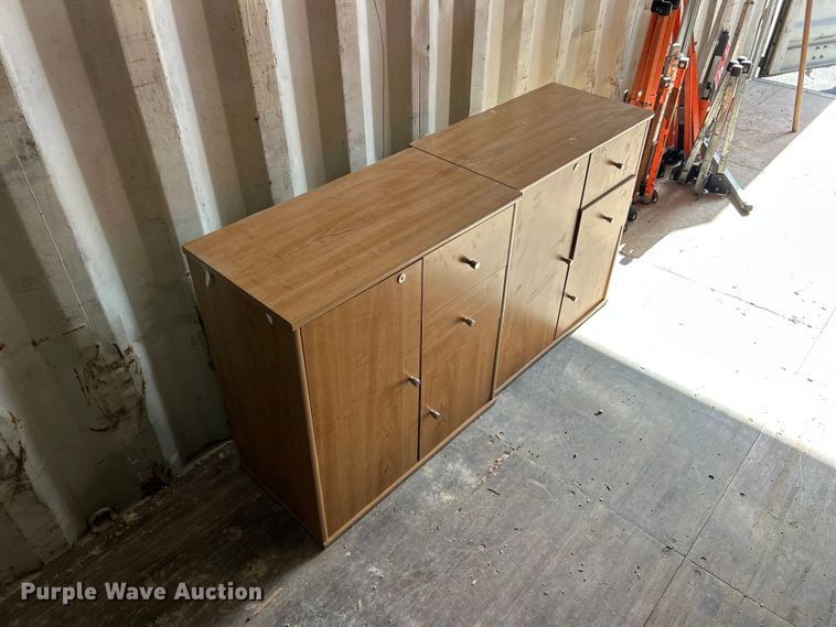 image for item FC2839 (2) cabinets