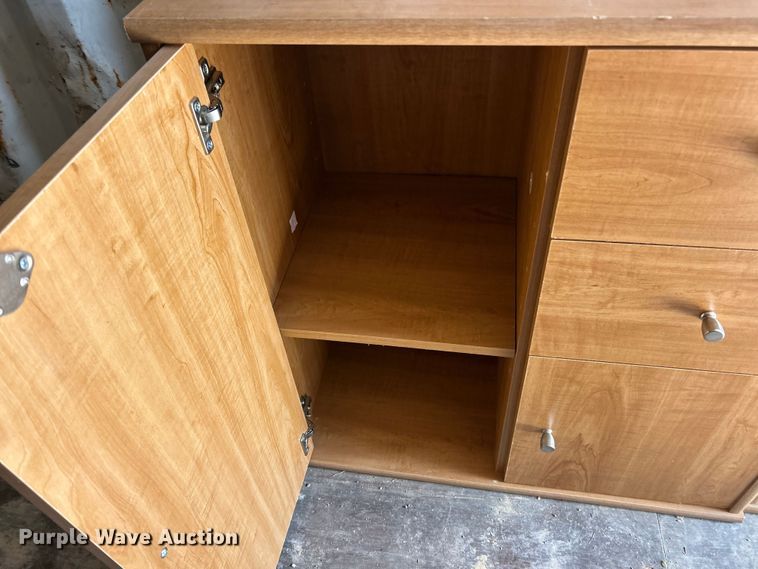 image for item FC2839 (2) cabinets