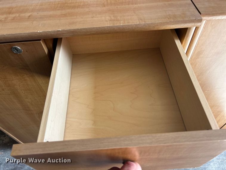 image for item FC2839 (2) cabinets