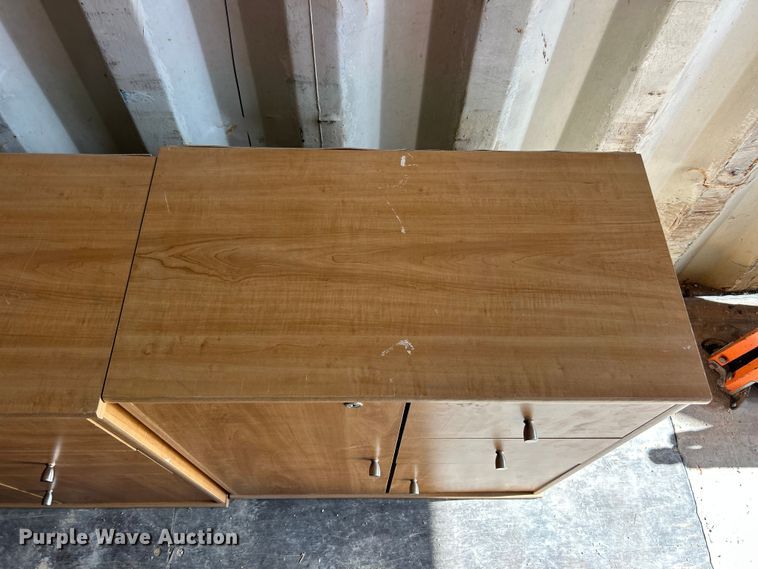 image for item FC2839 (2) cabinets