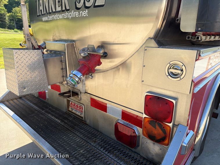 image for item FC3091 1998 International 4900 pumper fire truck