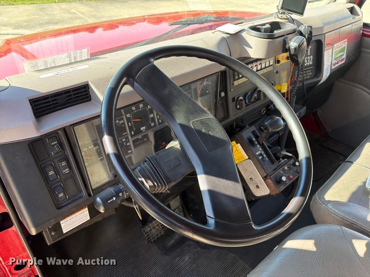 image for item FC3091 1998 International 4900 pumper fire truck