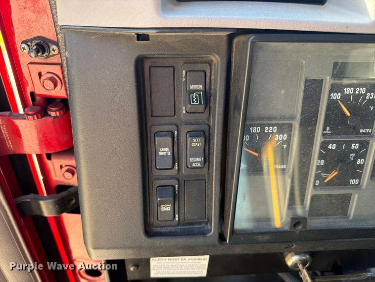 image for item FC3091 1998 International 4900 pumper fire truck