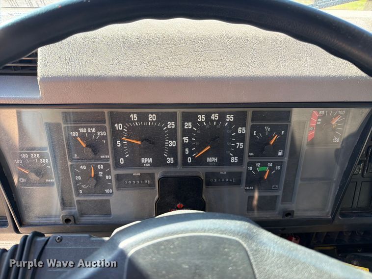 image for item FC3091 1998 International 4900 pumper fire truck