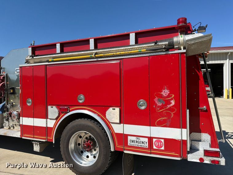 image for item FC3092 1992 Mack MR688P pumper fire truck