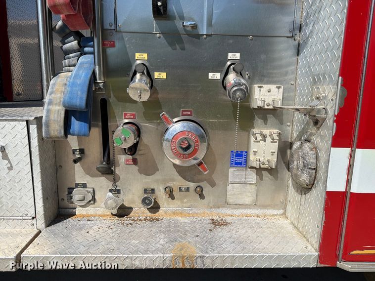 image for item FC3092 1992 Mack MR688P pumper fire truck