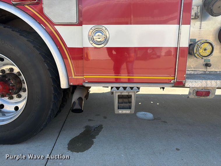 image for item FC3092 1992 Mack MR688P pumper fire truck