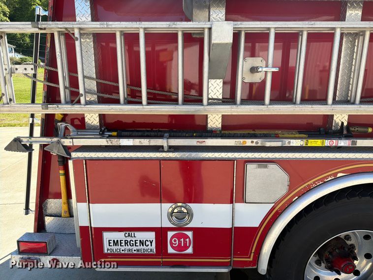 image for item FC3092 1992 Mack MR688P pumper fire truck