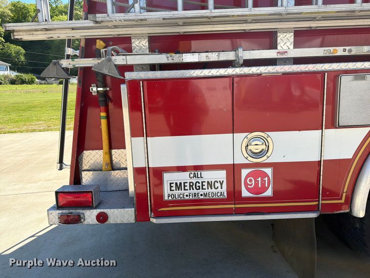 image for item FC3092 1992 Mack MR688P pumper fire truck