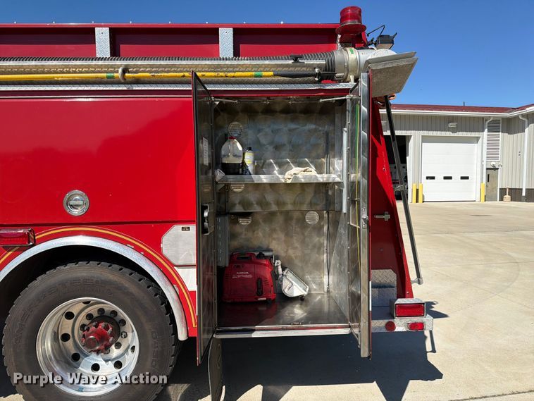 image for item FC3092 1992 Mack MR688P pumper fire truck