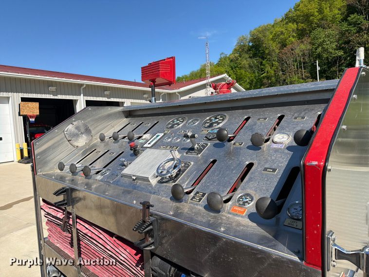 image for item FC3092 1992 Mack MR688P pumper fire truck