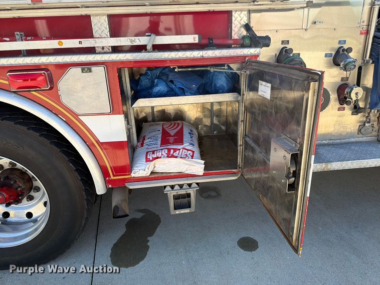 image for item FC3092 1992 Mack MR688P pumper fire truck